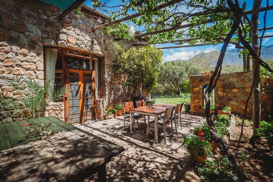 5 Bedroom Property for Sale in De Rust Western Cape